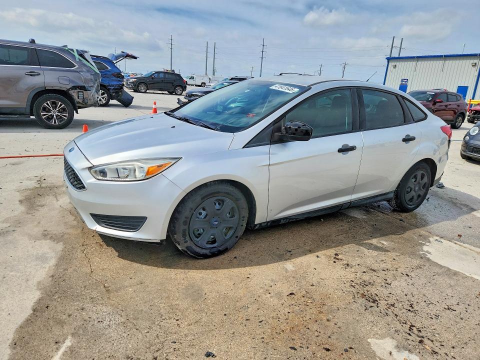 2017 FORD FOCUS — VIN 1FADP3E26HL318536