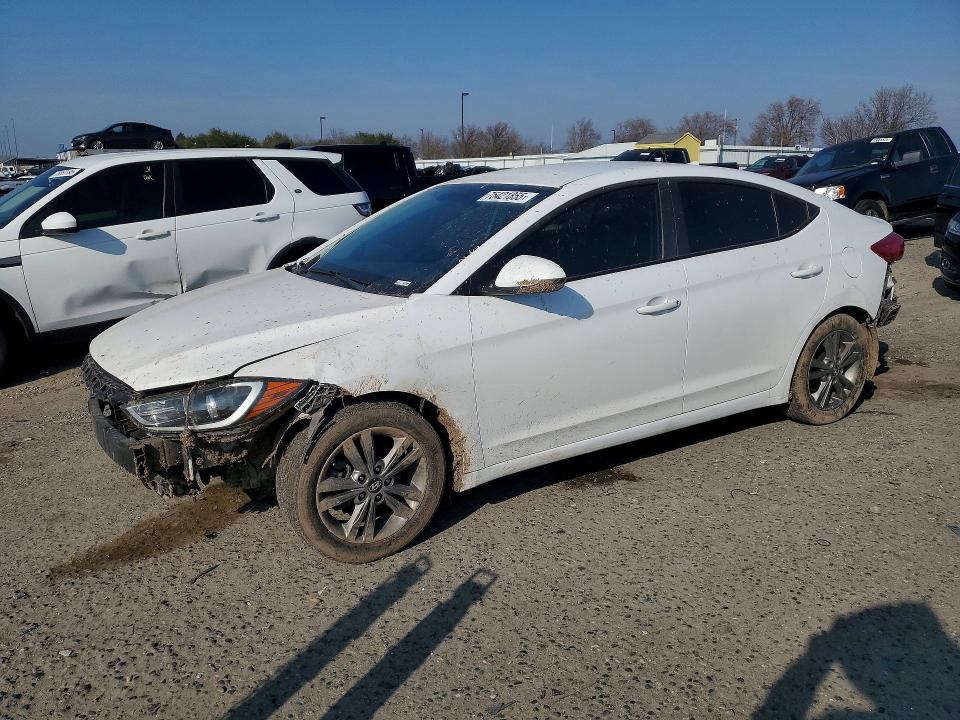 2018 HYUNDAI ELANTRA SE — VIN 5NPD84LF2JH252242