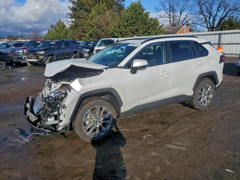 2024 TOYOTA RAV4 — VIN 2T3A1RFV5RW476701