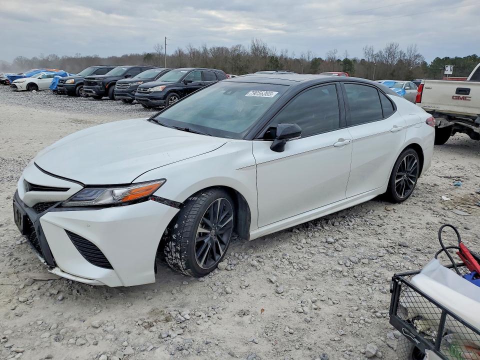 2018 TOYOTA CAMRY — VIN 4T1B61HK1JU156671