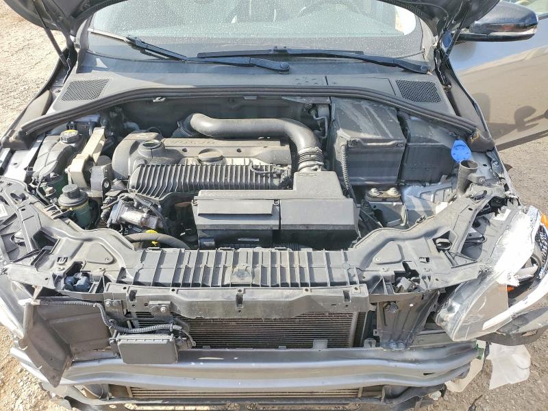 YV4612UM2G2001193