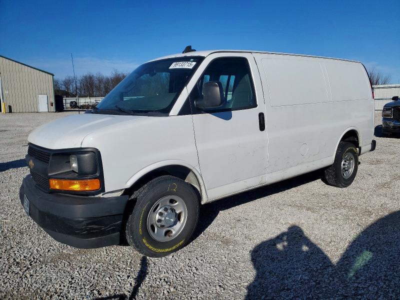 2017 CHEVROLET EXPRESS G2500 — VIN 1GCWGAFF8H1350148