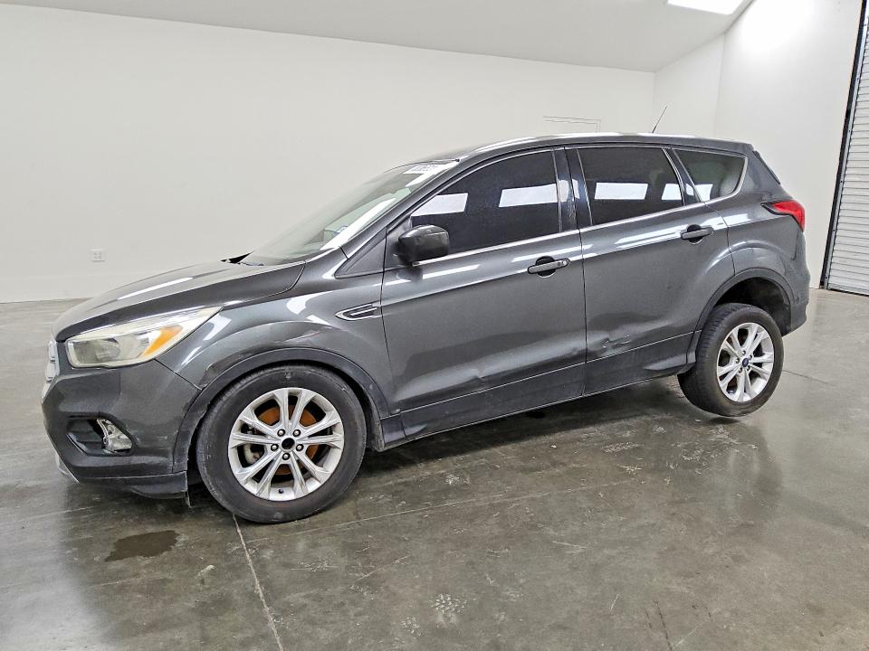 2019 FORD ESCAPE — VIN 1FMCU0GDXKUB04917