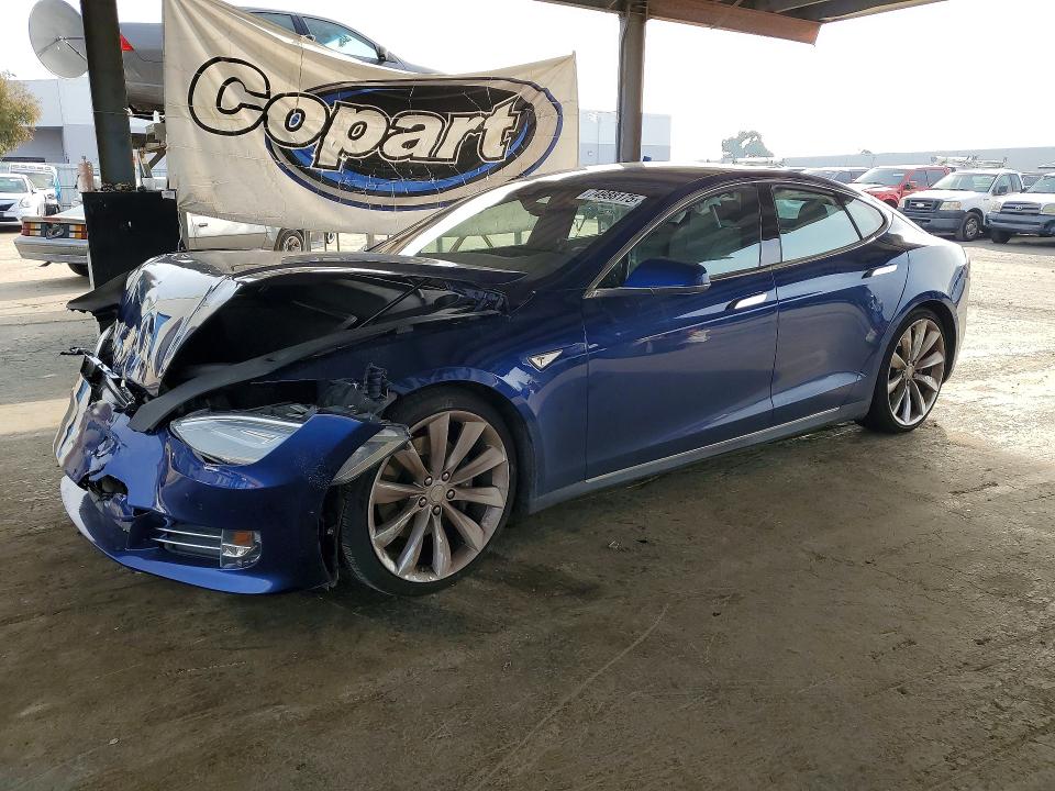 2015 TESLA MODEL S — VIN 5YJSA1E2XFF109565