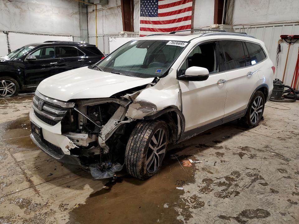 2017 HONDA PILOT — VIN 5FNYF6H90HB074636