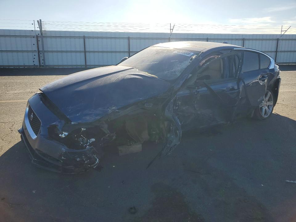 2017 JAGUAR XE — VIN SAJAD4BGXHA952117
