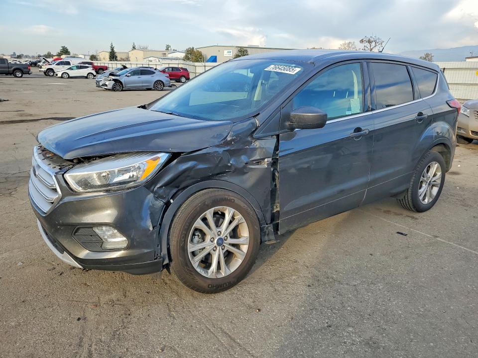 2019 FORD ESCAPE SE — VIN 1FMCU0GD5KUA36106
