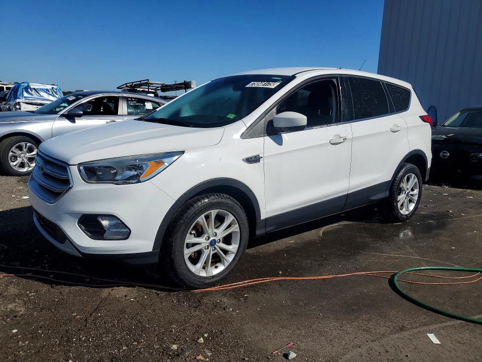 2019 FORD ESCAPE SE — VIN 1FMCU0GD2KUB31013
