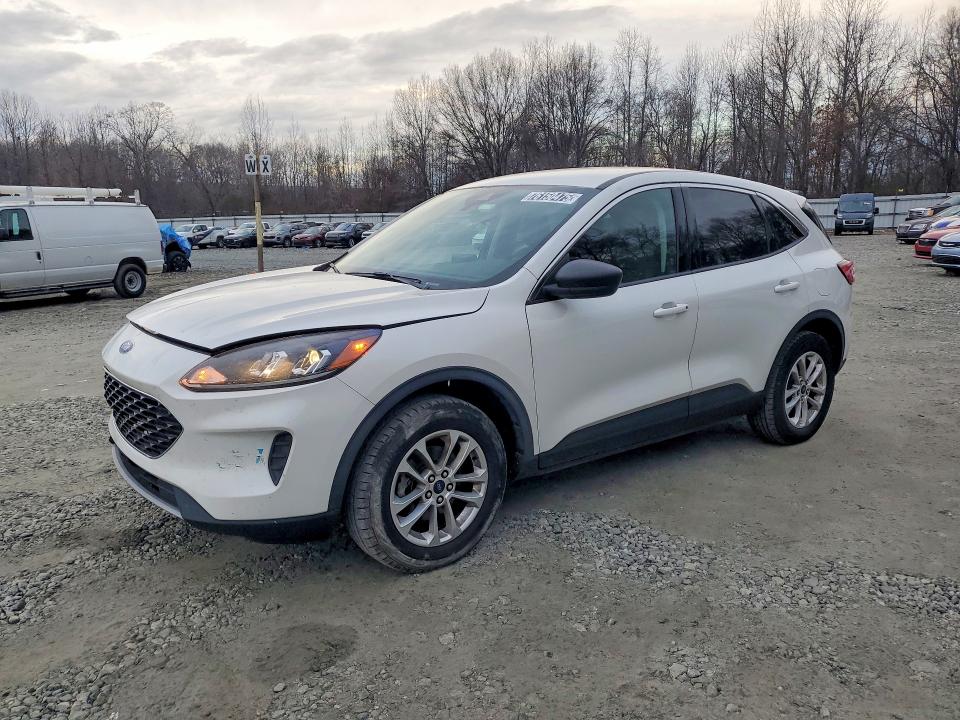 2022 FORD ESCAPE SE — VIN 1FMCU9G69NUA60774