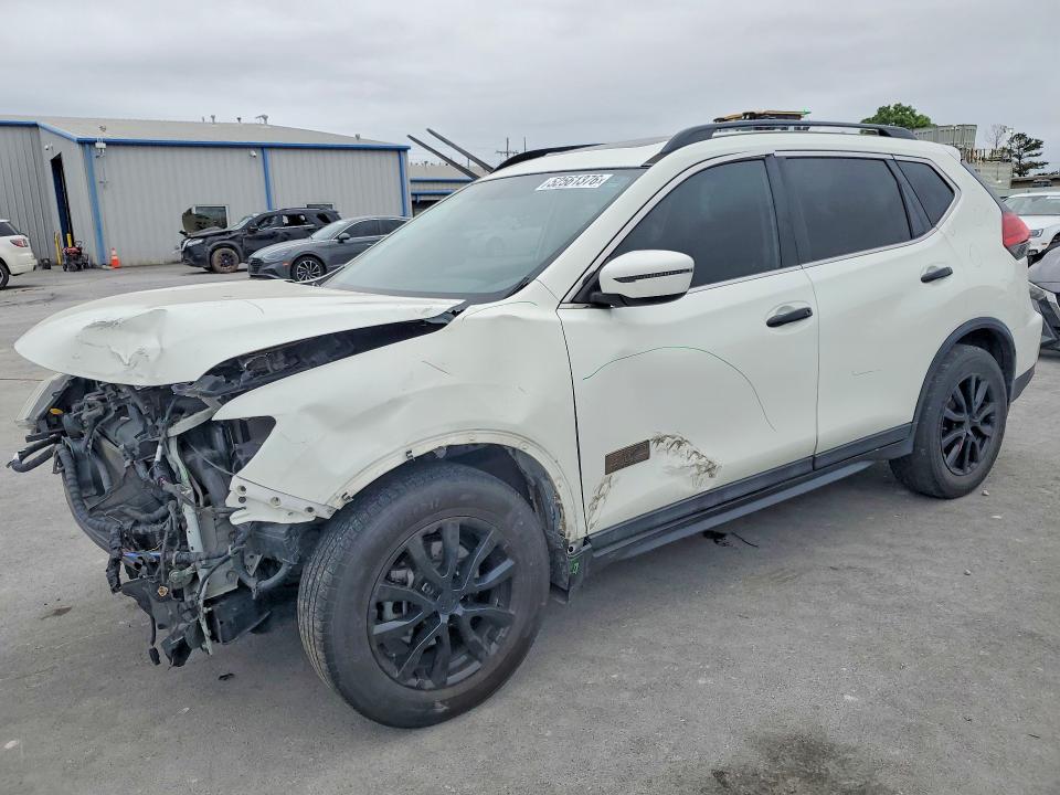 2017 NISSAN ROGUE — VIN 5N1AT2MT1HC755630