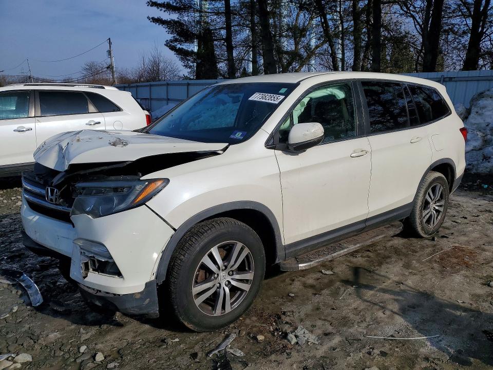 2017 HONDA PILOT — VIN 5FNYF6H35HB058105