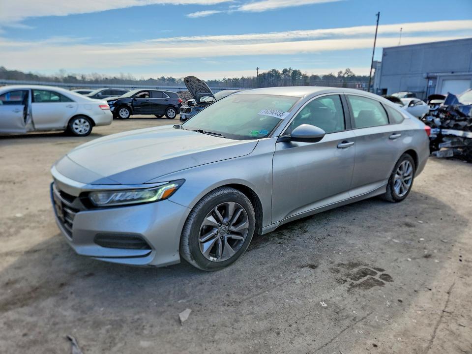 2019 HONDA ACCORD — VIN 1HGCV1F11KA124037