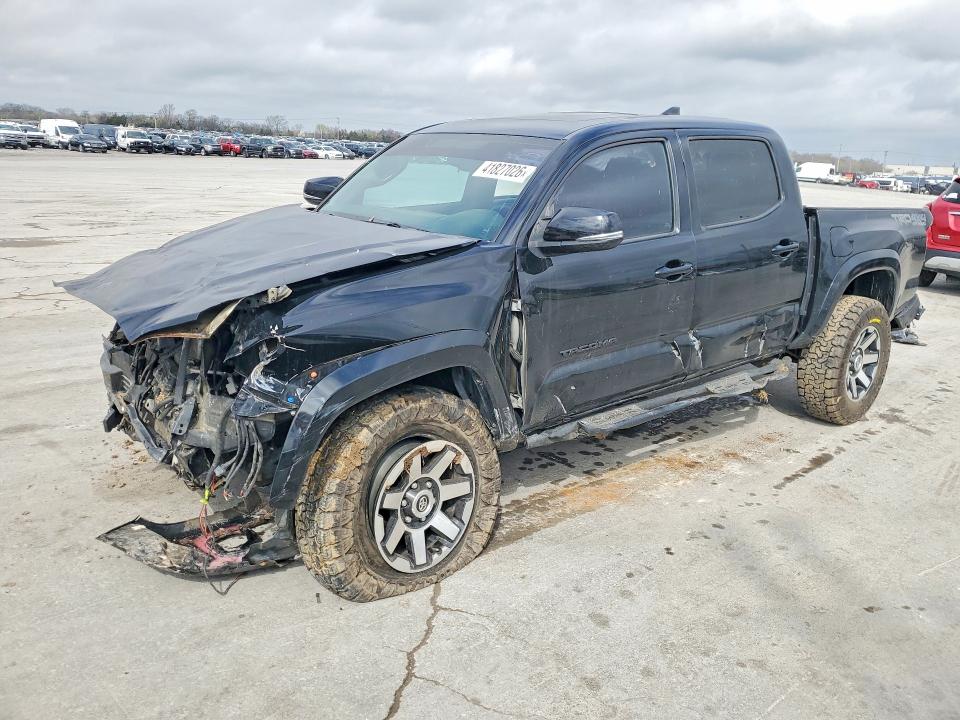 2017 TOYOTA TACOMA — VIN 5TFCZ5AN2HX103904