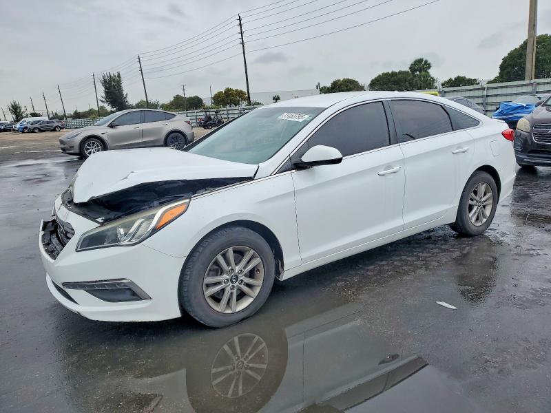 2015 HYUNDAI SONATA SE — VIN 5NPE24AF1FH194494