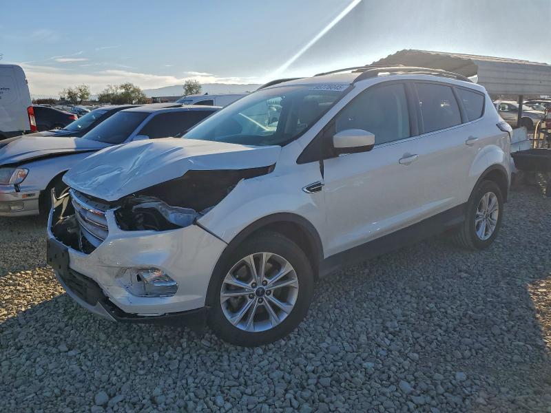 2017 FORD ESCAPE SE — VIN 1FMCU0G98HUE97613