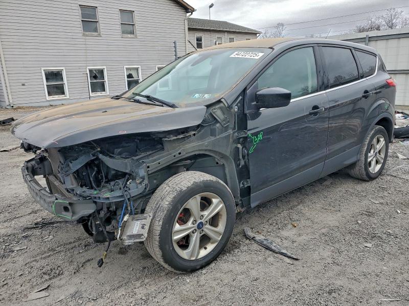 2015 FORD ESCAPE SE — VIN 1FMCU9GXXFUA82566