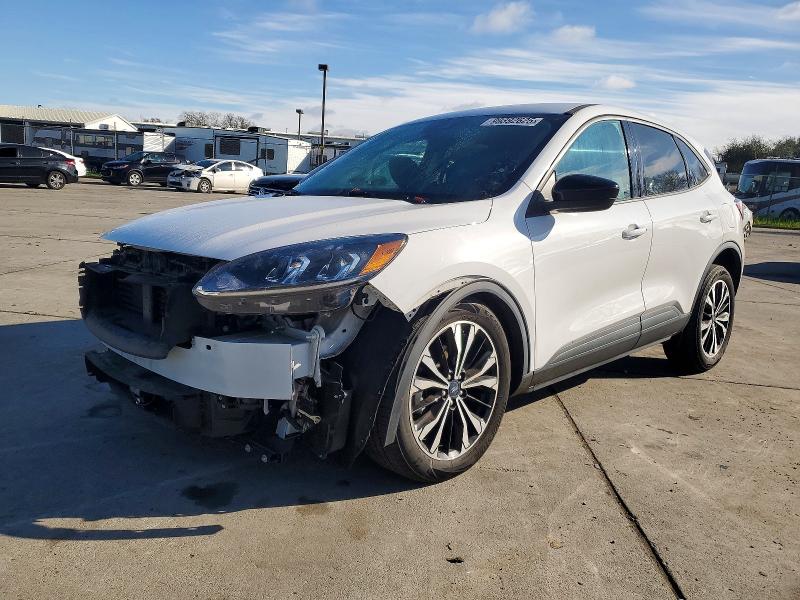 2021 FORD ESCAPE SE — VIN 1FMCU0BZXMUA14883
