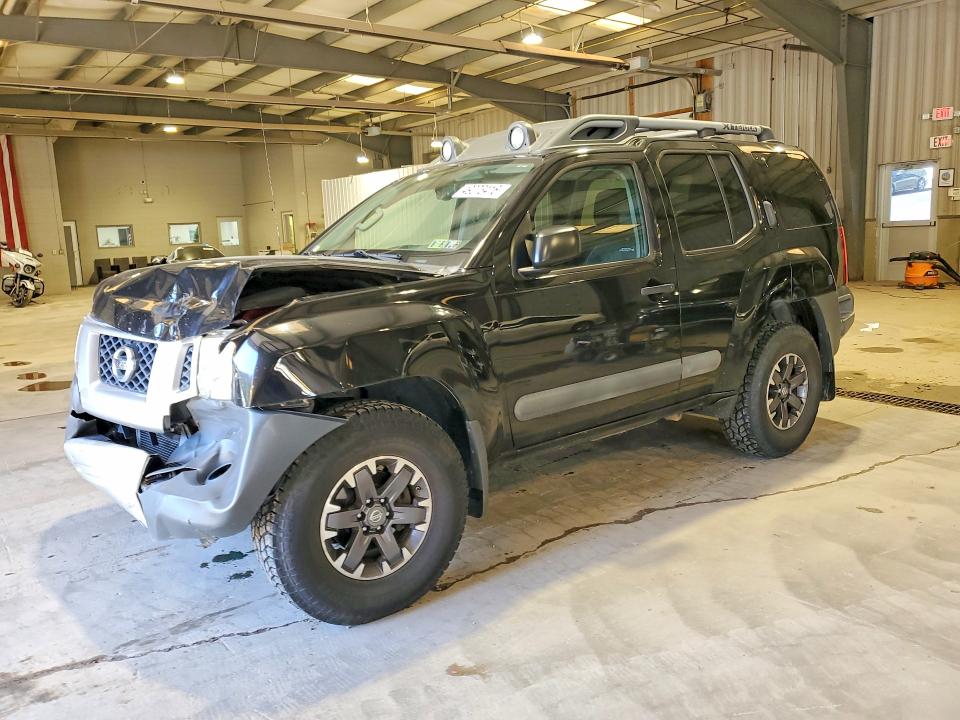 2015 NISSAN XTERRA — VIN 5N1AN0NW8FN657526
