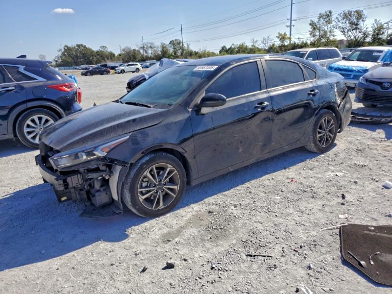 2024 KIA FORTE LX — VIN 3KPF24AD7RE747175