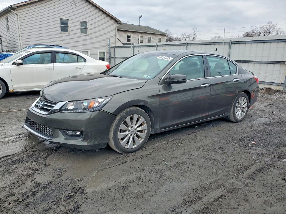 2015 HONDA ACCORD — VIN 1HGCR2F8XFA109355