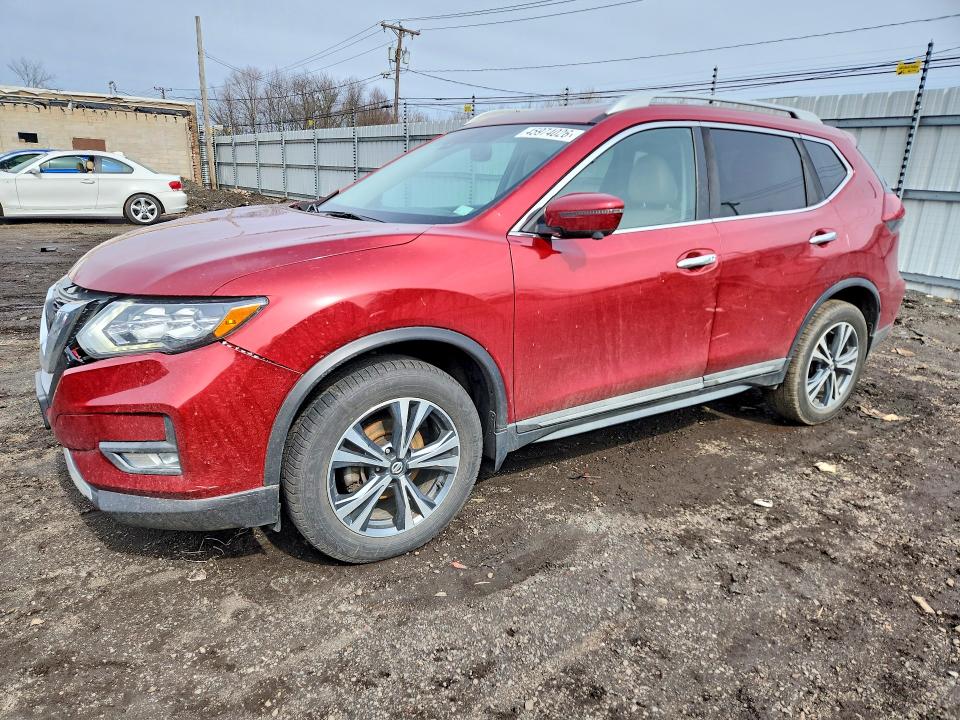 2018 NISSAN ROGUE — VIN 5N1AT2MV4JC804617