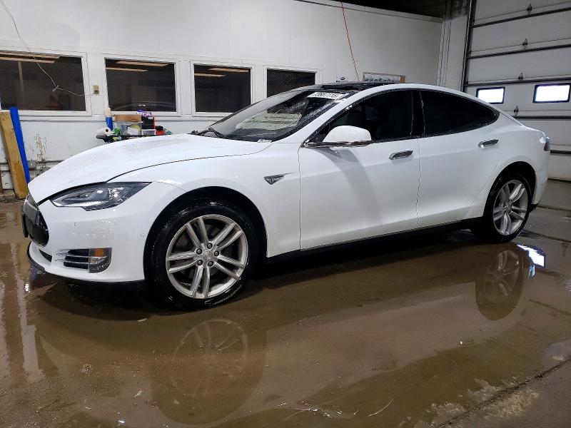2015 TESLA MODEL S — VIN 5YJSA1E2XFF108402