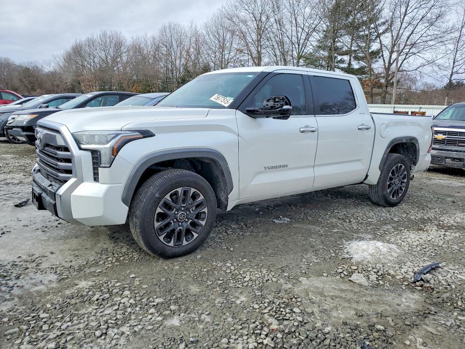 2024 TOYOTA TUNDRA — VIN 5TFJA5DB2RX202823