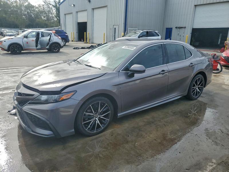 2021 TOYOTA CAMRY SE — VIN 4T1G11AK1MU427358