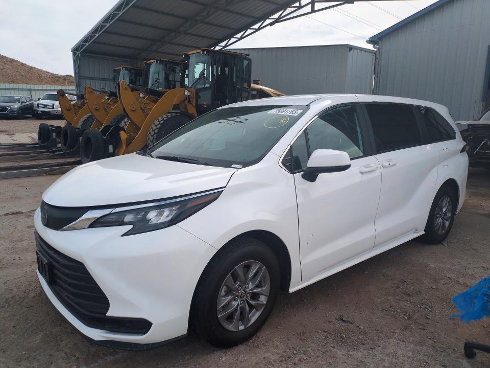 2025 TOYOTA SIENNA — VIN 5TDKRKEC1SS239988