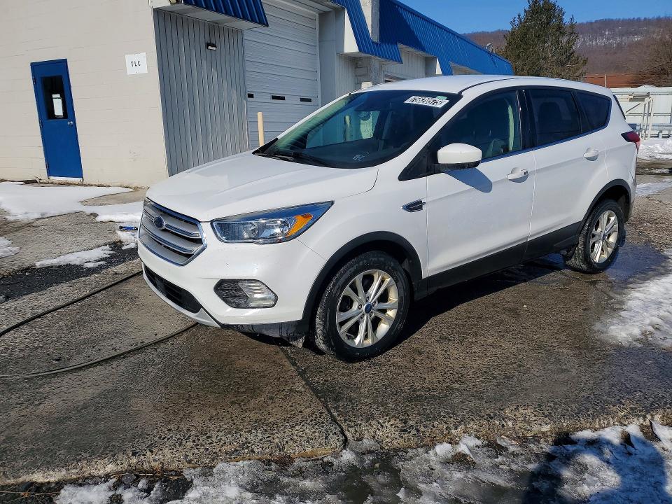 2019 FORD ESCAPE SE — VIN 1FMCU9GD4KUB38257
