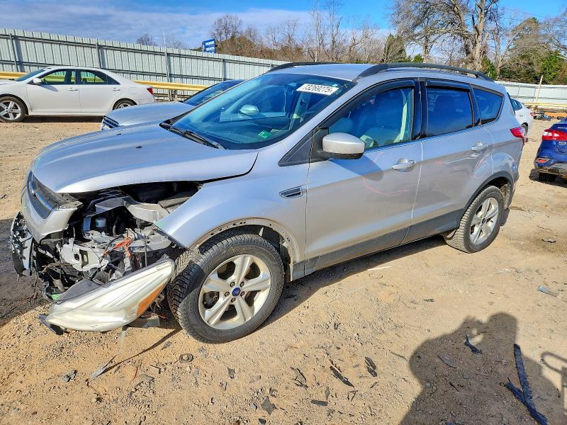 2016 FORD ESCAPE SE — VIN 1FMCU9G99GUC36395
