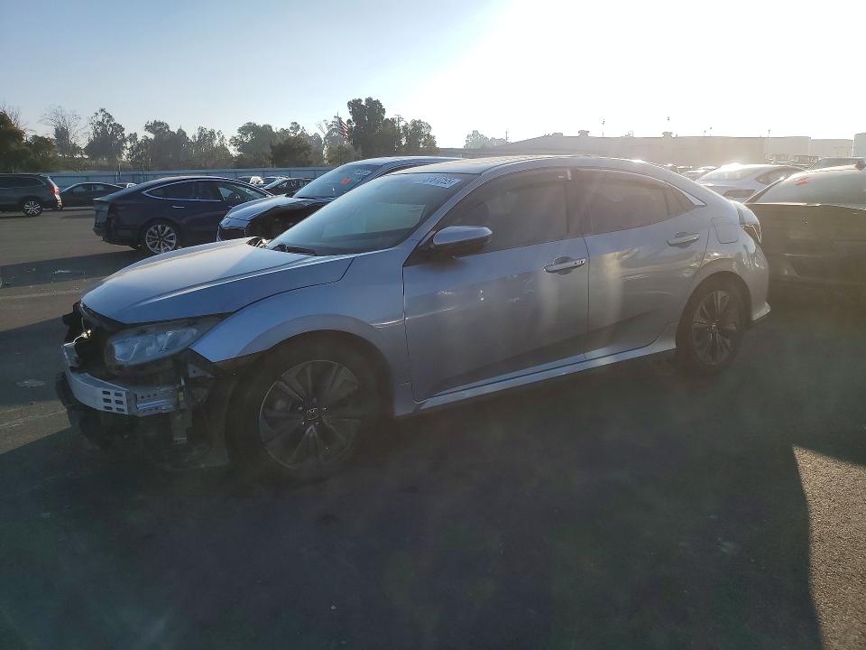 2018 HONDA CIVIC — VIN SHHFK7H53JU416834