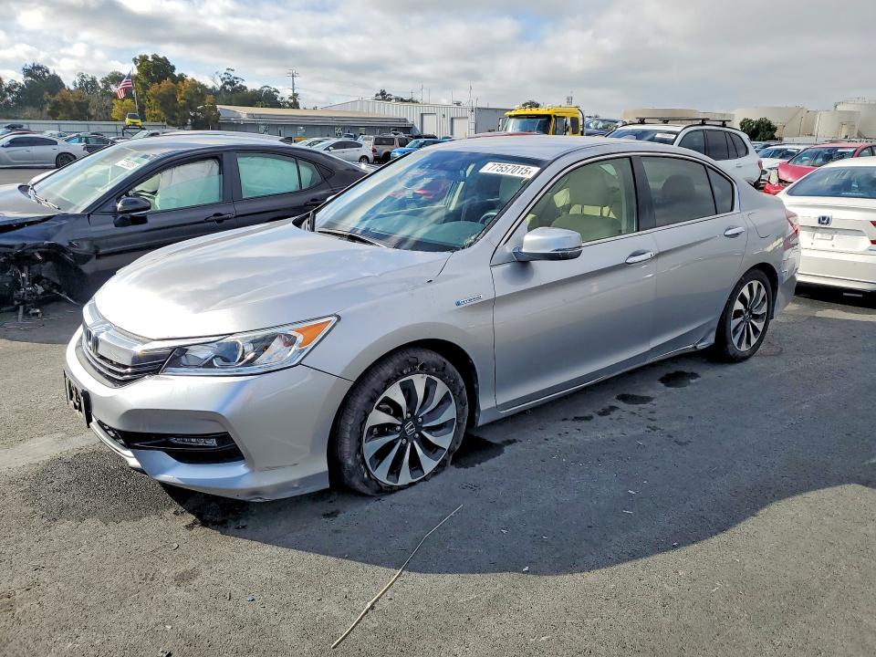 2017 HONDA ACCORD — VIN JHMCR6F36HC020396