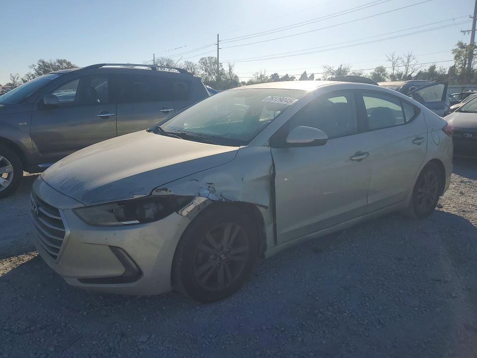 2017 HYUNDAI ELANTRA SE — VIN 5NPD84LF0HH015629