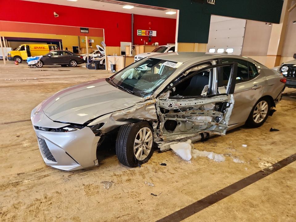 2025 TOYOTA CAMRY — VIN 4T1DBADK7SU027880