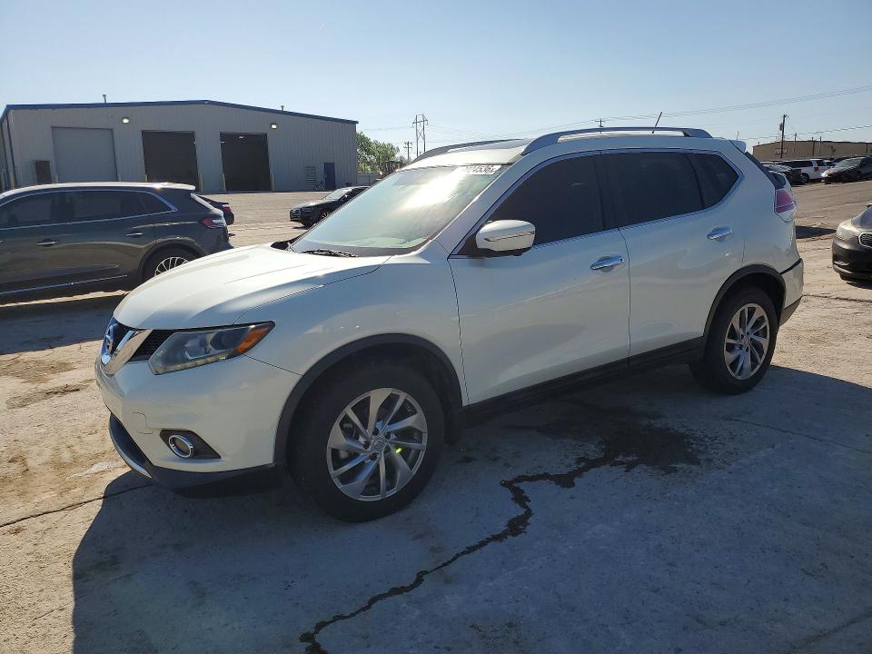 2015 NISSAN ROGUE — VIN 5N1AT2MV4FC925090