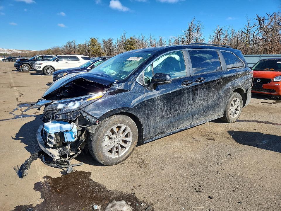 2025 TOYOTA SIENNA — VIN 5TDBSKFC4SS205322