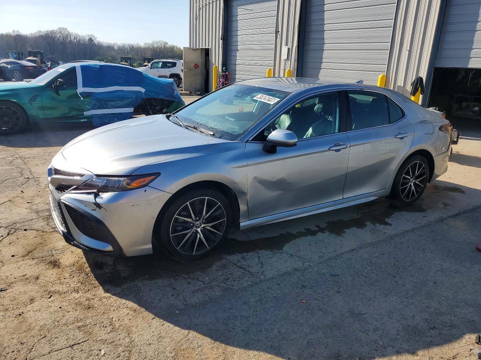 2021 TOYOTA CAMRY — VIN 4T1G11AKXMU599548