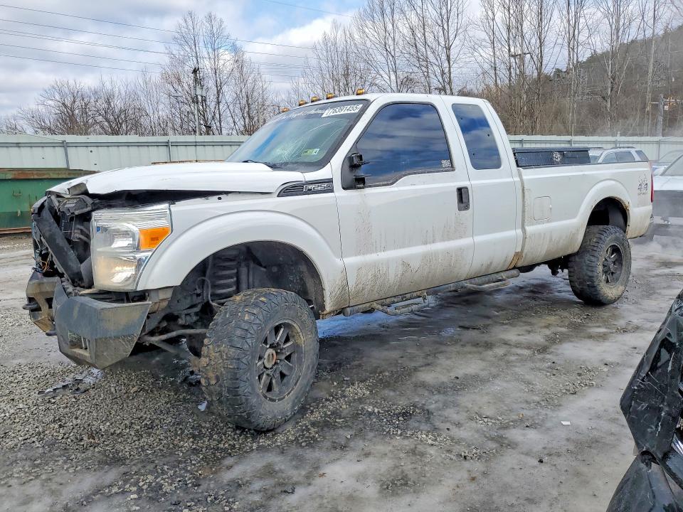 2015 FORD F250 — VIN 1FT7X2B68FEA18085