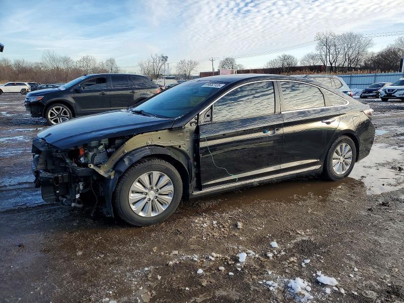 2016 HYUNDAI SONATA HYB — VIN KMHE24L18GA030326