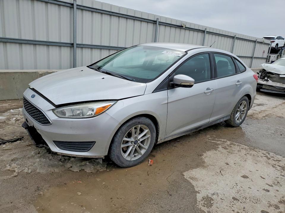 2016 FORD FOCUS — VIN 1FADP3F2XGL305950