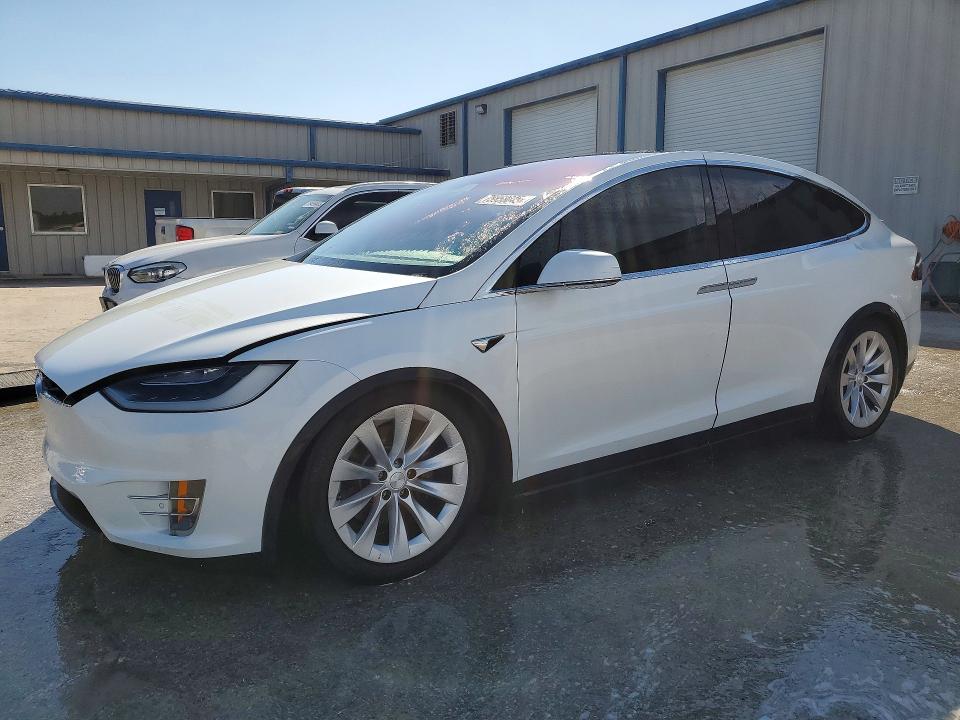 2017 TESLA MODEL X — VIN 5YJXCBE25HF050479
