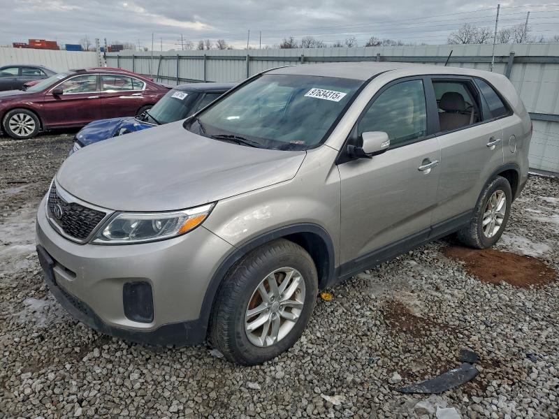 2015 KIA SORENTO LX — VIN 5XYKT3A60FG629877