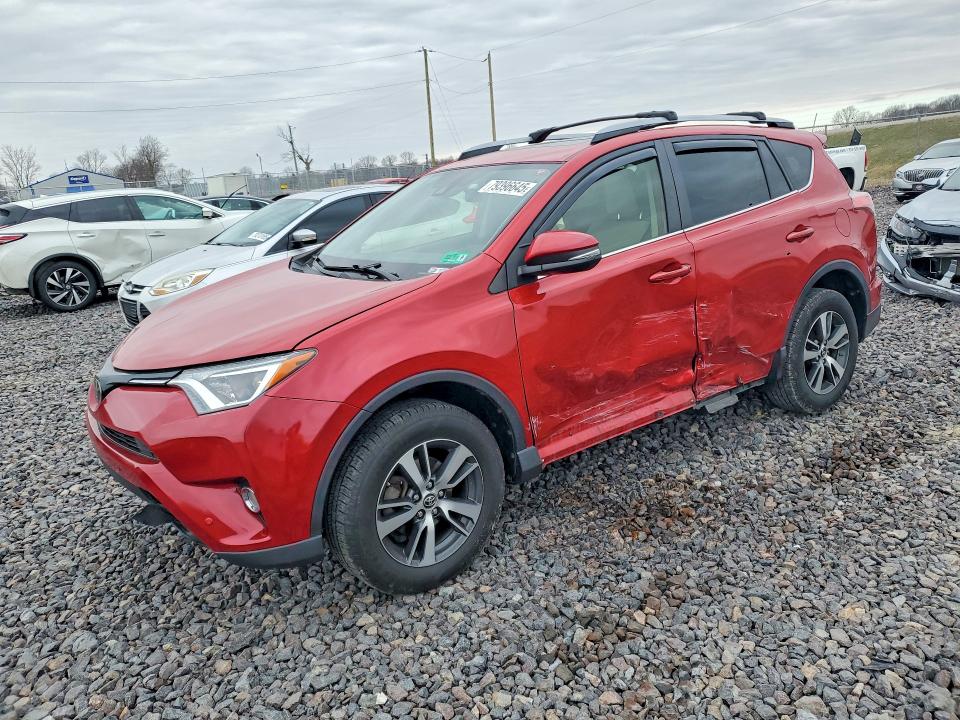 2017 TOYOTA RAV4 — VIN JTMRFREV3HJ124090