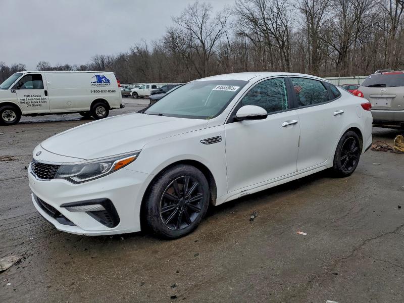 2019 KIA OPTIMA LX — VIN 5XXGT4L38KG355423