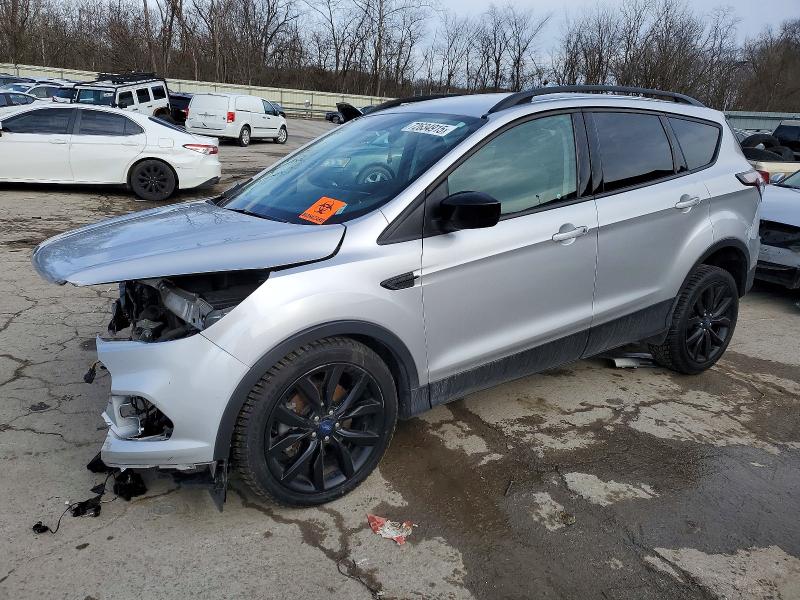 2018 FORD ESCAPE SE — VIN 1FMCU9GD6JUD42332