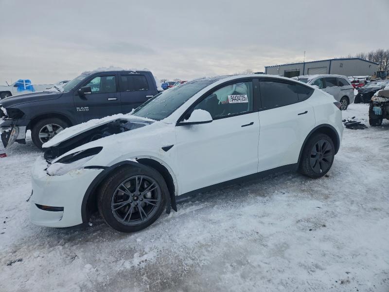 2024 TESLA MODEL Y — VIN 7SAYGDEE7RF209425