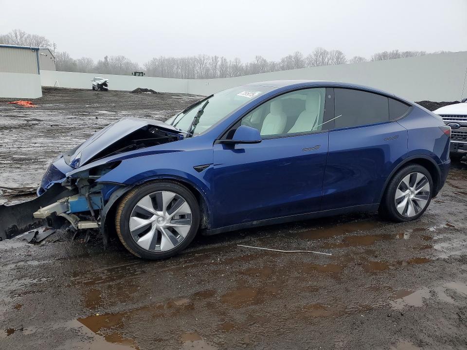 2023 TESLA MODEL Y — VIN 7SAYGDEE4PF667355