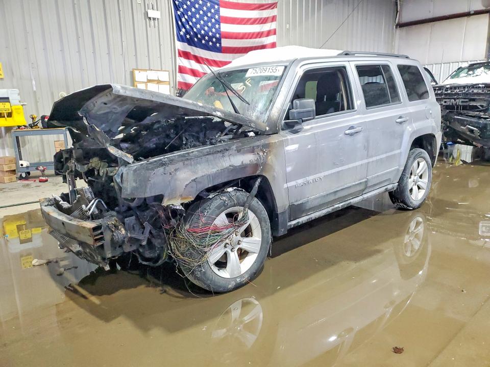 2016 JEEP PATRIOT — VIN 1C4NJRFB2GD542820