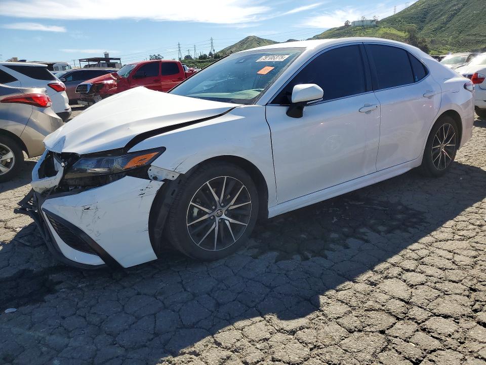 2021 TOYOTA CAMRY — VIN 4T1T11AK1MU513395